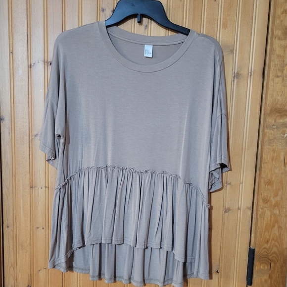 Tops - Neutral xl short sleeve top